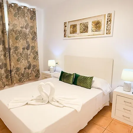 Sky Rock Апартаменти Адехе